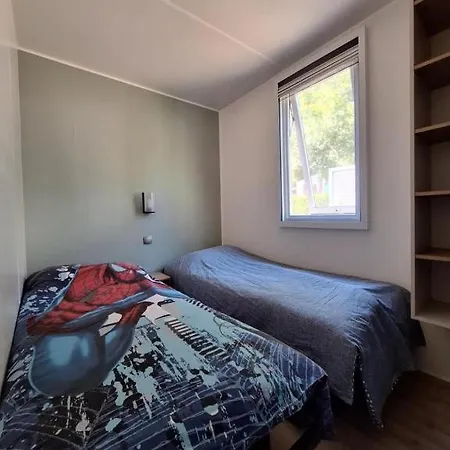 Domaine De La Yole 营地